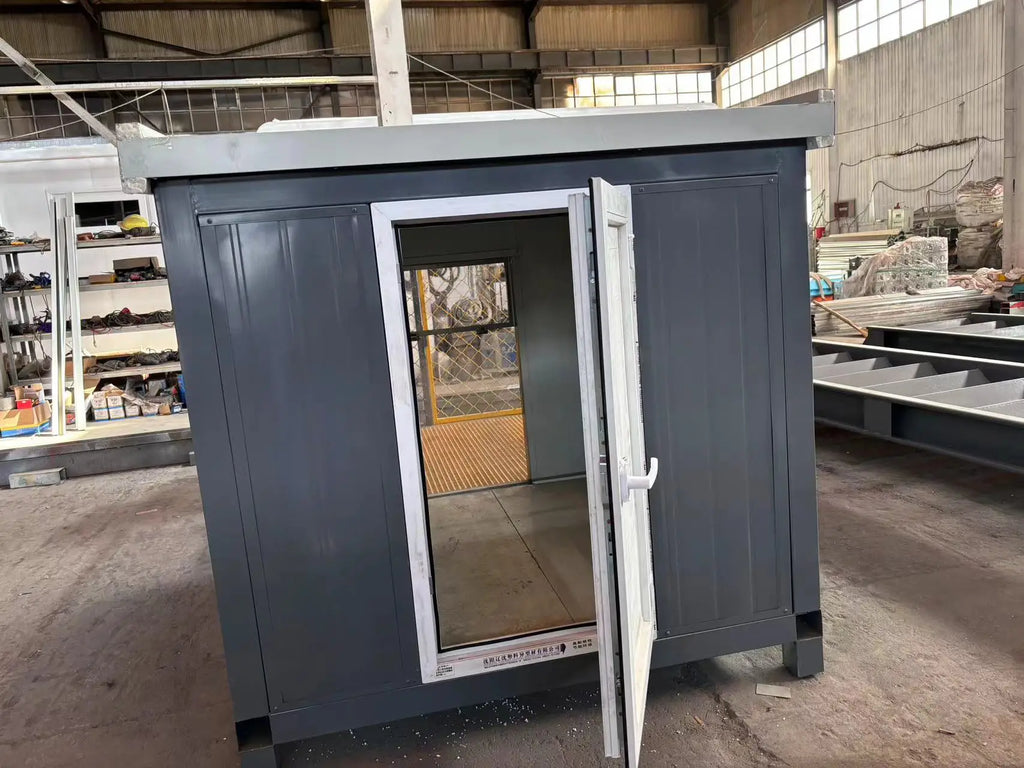 Insulated Medium Steel Dog House for Labrador & Samoyed